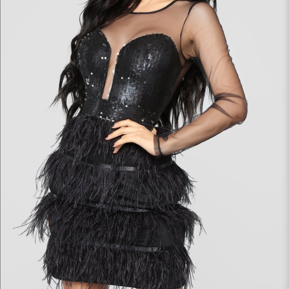 feather dress FASHION NOVA !!!!